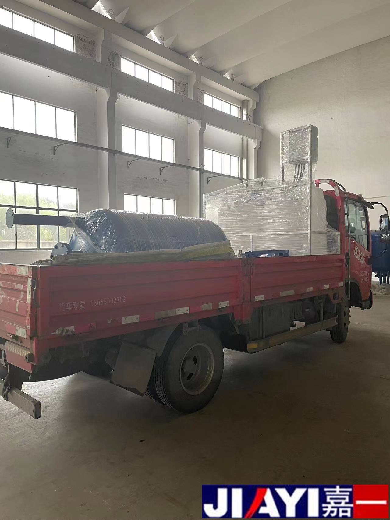 安徽芜湖发货定压补水机组和全自动加药装置各一套